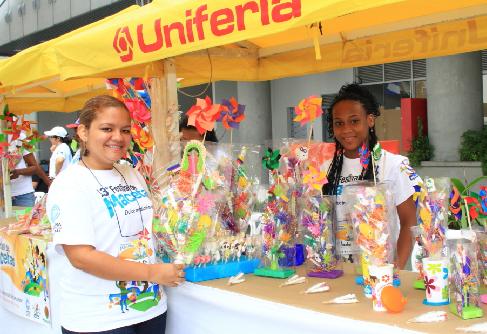 En la Plazoleta Jairo Varela, se concentr� la ruta dulce de los ahijados, una bella tradici�n vallecaucana