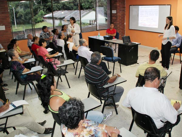 Cuatro comunas de Cali tuvieron acercamiento con Catastro Municipal: aclararon dudas sobre el Censo Inmobiliario