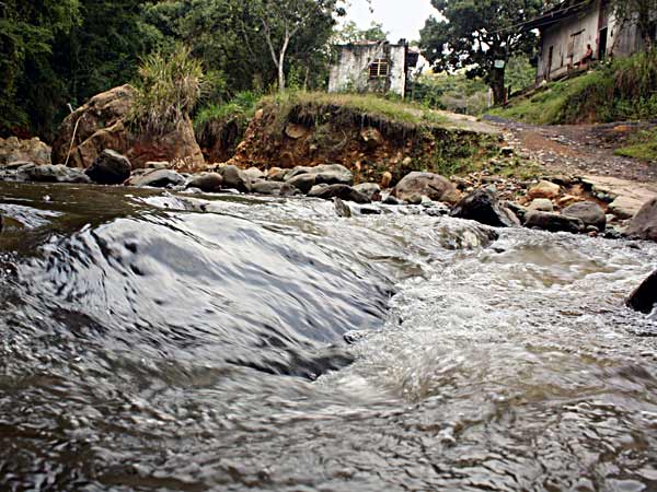 Acuerdos con propietarios de la cuenca alta del r�o Cali permitir�n la recuperaci�n ambiental en esta zona de la ciudad