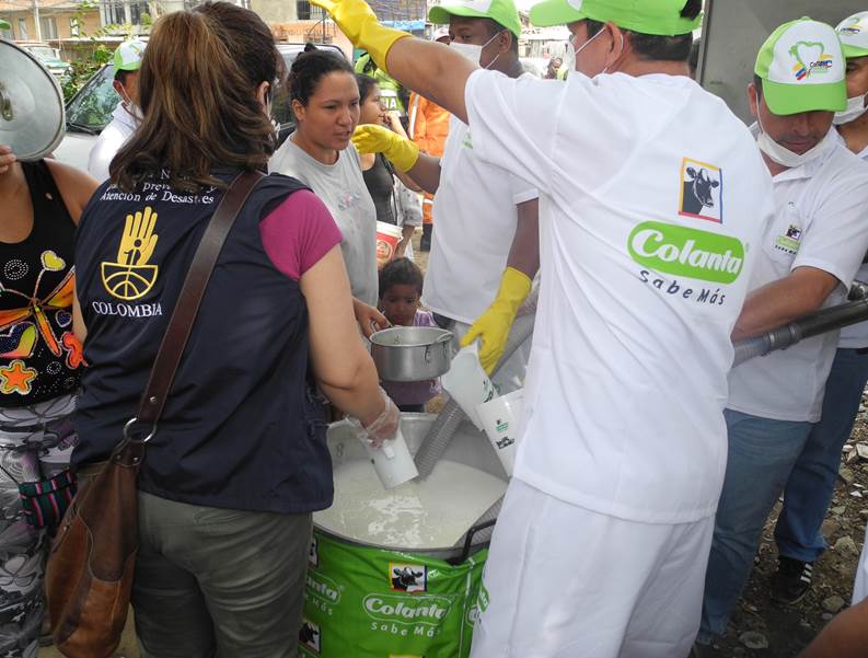 Diez Mil Litros de Leche fueron donados en el distrito de aguablanca