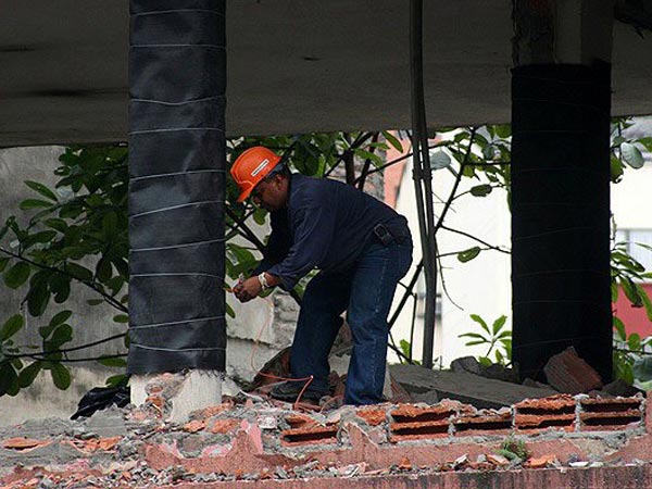 Organismos de socorro estar�n atentos a la implosi�n controlada del Edificio Bol�var