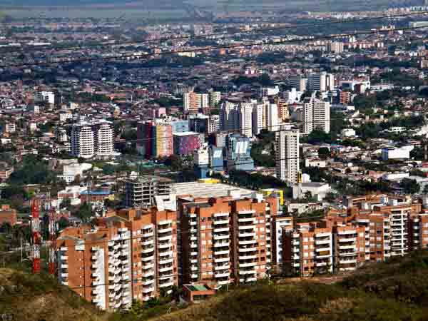 Hacienda socializa temas tributarios municipales con administradores de propiedad horizontal