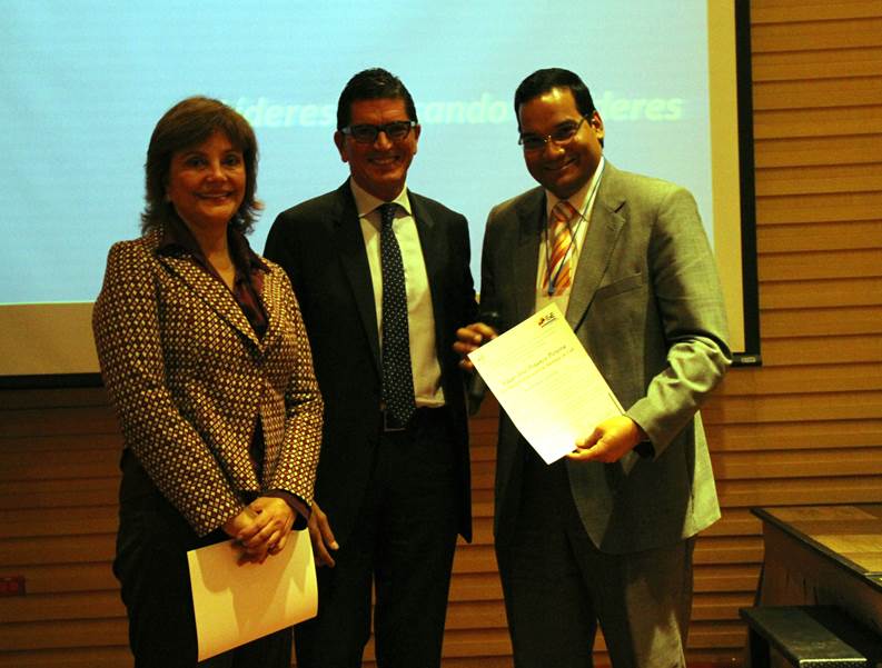 Empresarios exaltan labor del Secretario de Educaci�n de Cali