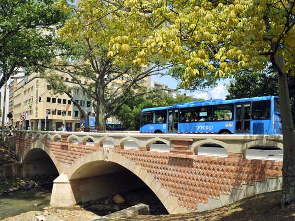 Se rehabilit� el Puente de la Cervecer�a; fue restaurado tras el impacto de un veh�culo