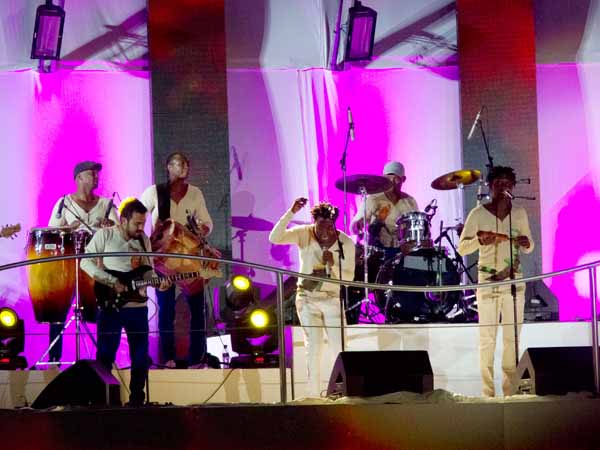 El Pac�fico se hizo sentir en la clausura de los Juegos Mundiales