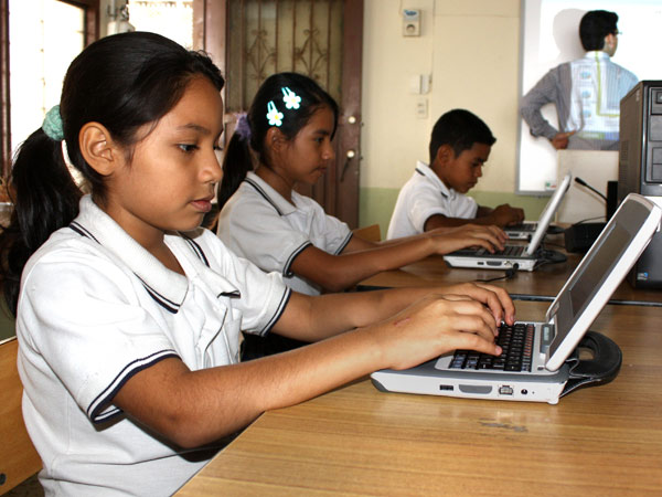 Este jueves lanzamiento del Proyecto Educaci�n Digital para Todos