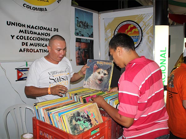 Comenz� Muestra Empresarial en el VIII Festival Mundial de Salsa Cali 2013