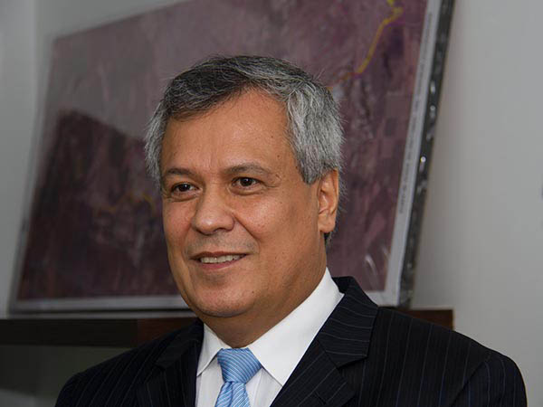 Luis Fernando Sandoval, asumi� como nuevo Presidente de Metrocali