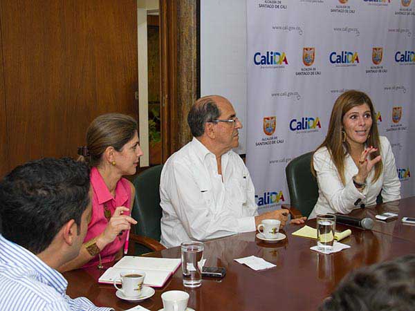 Cali debe reestructurar las antenas de celulares para tener un buen servicio