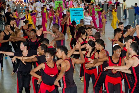 Seleccionadas las 25 Escuelas de Salsa que participar�n en el Sals�dromo  de la 56 Feria de Cali 2013