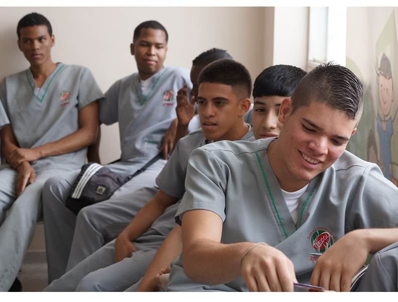 J�venes de la Comuna 15 conocieron la ley 1257 �No Violencia Contra la Mujer�