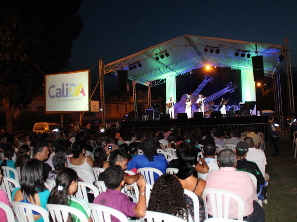 Oriente cale�o vibr� con el Festival de Mejores tr�os