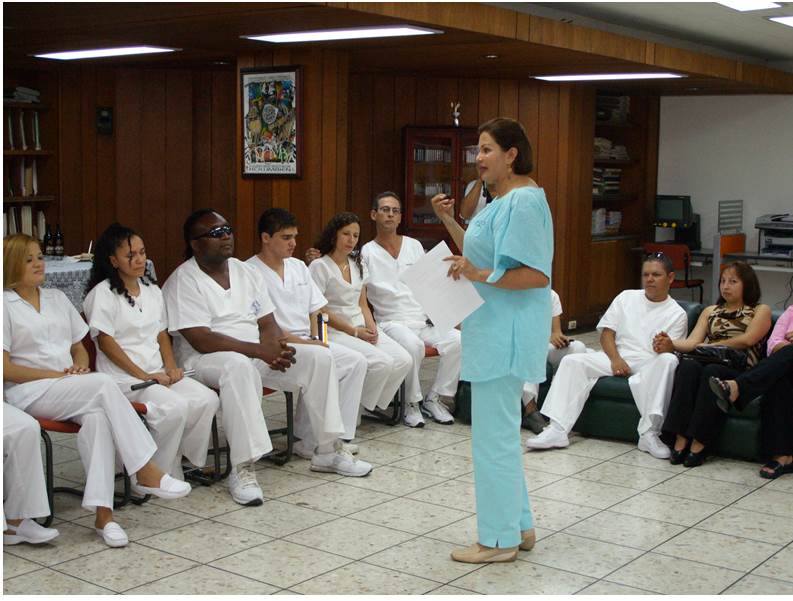 Sensibilizaci�n energ�tica para discapacitados visuales en la Sala Borges