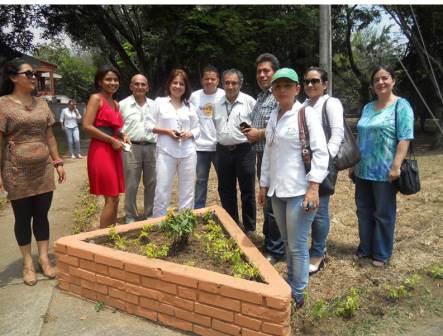 Comunidad y Dagma recuperaron zonas verdes de la comuna 19
