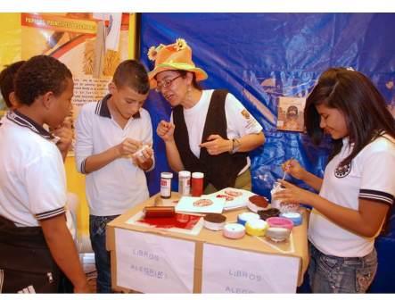 Buscan mejorar h�bitos de lectura de escolares