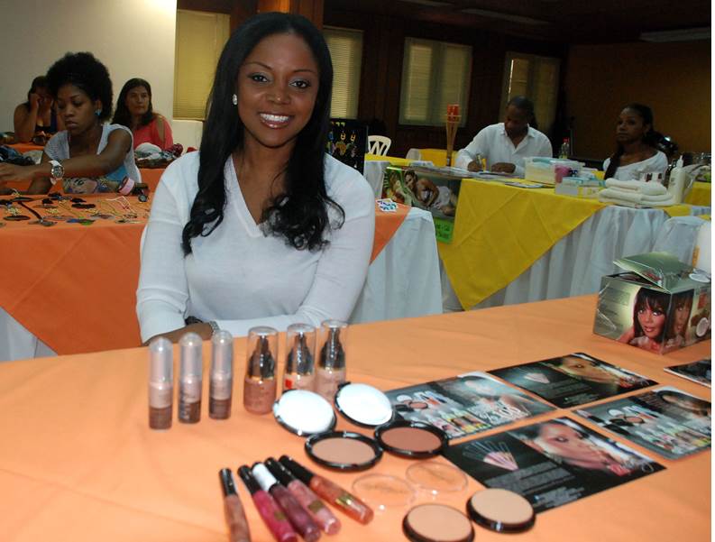 Seleccionados 20 expositores para muestra de belleza afro del Petronio