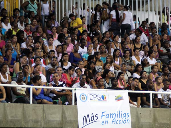 Suspendidas 896 familias de M�s Familias en Acci�n