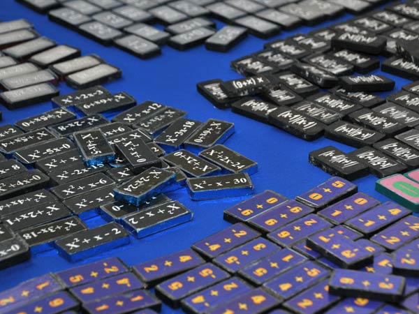 Ingeniero afro innova con juegos matem�ticos