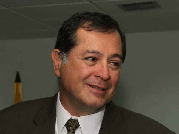 Alcalde (e) contin�a con la misma exigencia de trabajo del m�dico Guerrero