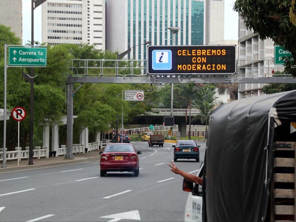 Alcalde llama a los cale�os a la cordura al festejar la clasificaci�n de la tricolor al mundial