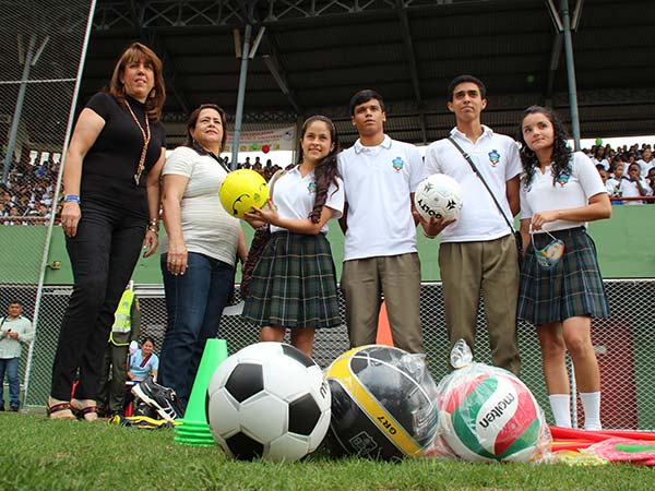 Alcald�a premi� a los ganadores de los Juegos Mundiales del Saber