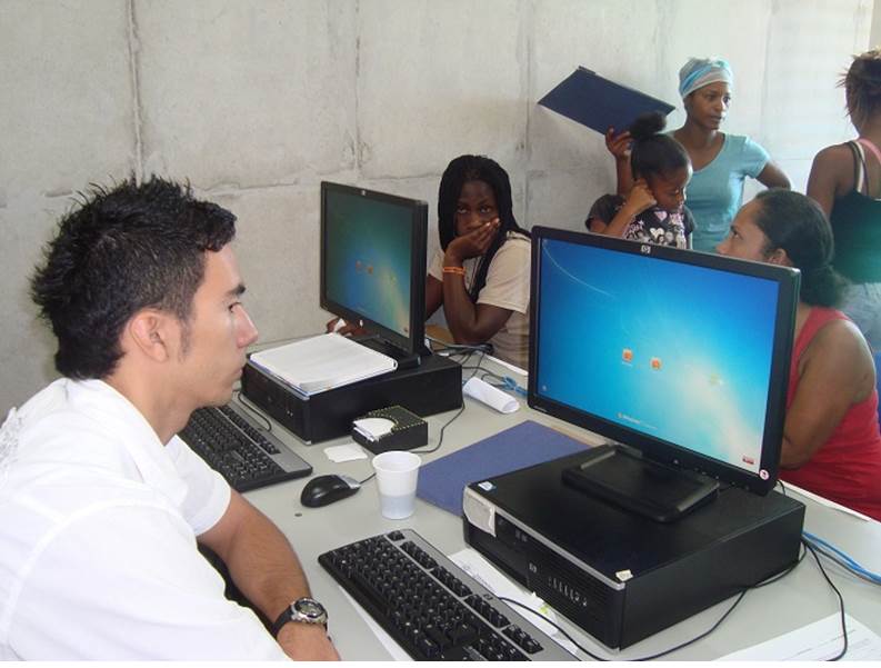 Lista programaci�n de entrega de auxilio de transporte escolar a trav�s de las tarjetas M�O