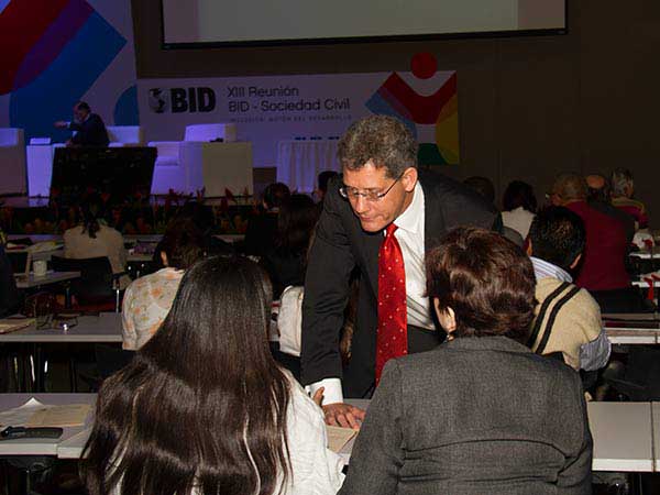 Motor de desarrollo en Am�rica Latina y el Caribe es la inclusi�n social, tema de Reuni�n BID-Sociedad Civil