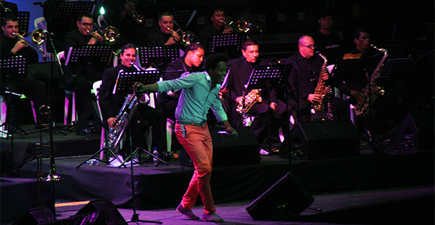 M�s de 5000 cale�os disfrutaron del lanzamiento de la 56 Feria de Cali