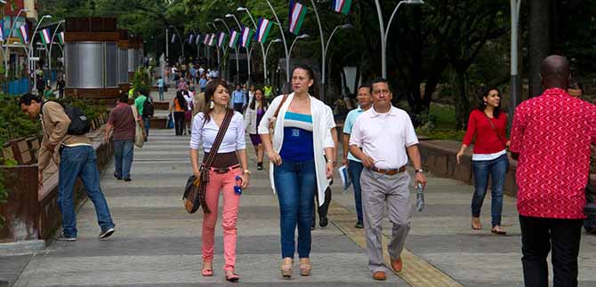 Emcali entrega obsequios a los cale�os en Navidad y A�o Nuevo