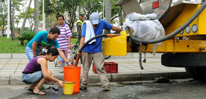 Con ajustes log�sticos, avanza plan para proveer agua a cuatro comunas del sur de Cali