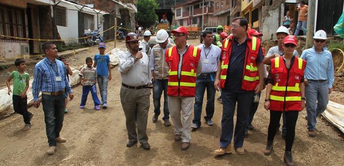 V�a la Paz traer� progreso a la ciudad y movilidad a los habitantes de la ladera