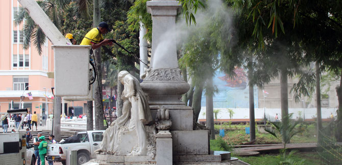 Entorno del CAM, enlucido para disfrute de los cale�os