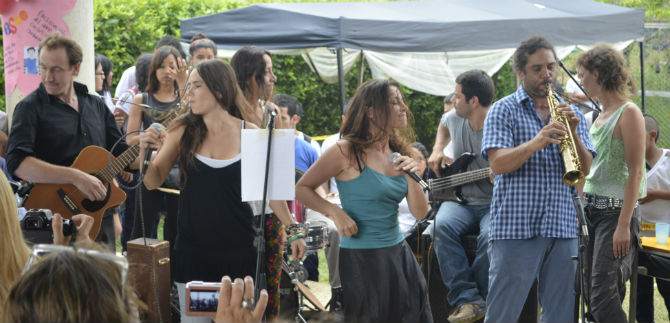 Caravana internacional de intercambio cultural llega a la IE Multiprop�sito