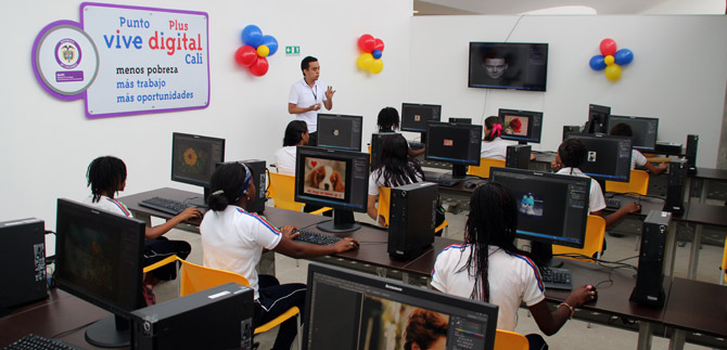 Santiago de Cali empieza a vivir la educaci�n digital con calidad