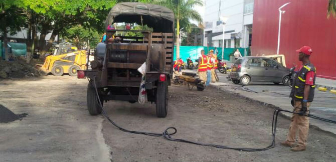 Grupo operativo repara v�as de la Comuna 19