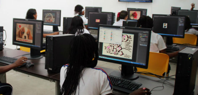 Administraci�n cale�a inaugura aulas tecnol�gicas este lunes 19 de mayo
