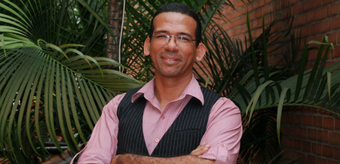 M�sicos cale�os le cantan al Festival Mundial de Salsa