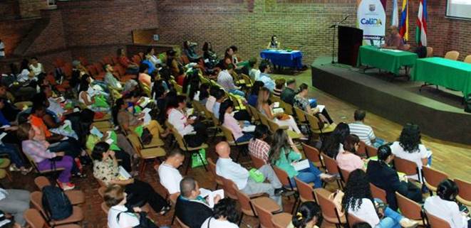 Conferencia Sentirpensar con la tierra