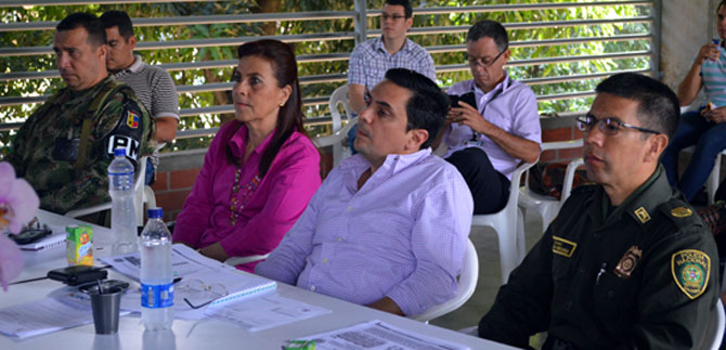 Seguridad de la comuna 8 se refuerza con m�s c�maras, cuadrantes e  iluminaci�n