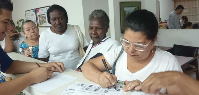 Ampl�an plazo para votar por concursos de vecinos e iniciativas comunitarias