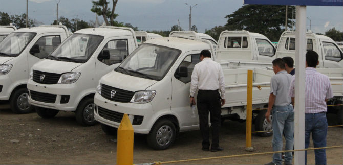 En marcha entrega de los primeros veh�culos de sustituci�n de carretillas