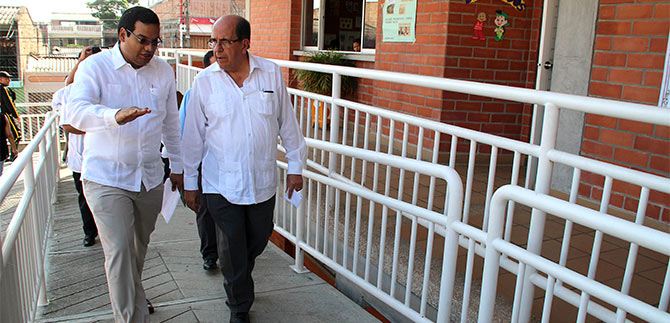 Administraci�n cale�a inaugura  nueva sede educativa en la comuna 4