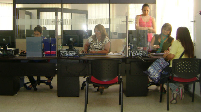 Supersalud investiga 56 casos remitidos por oficina cale�a que atiende a la comunidad