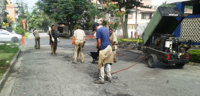Plan Bacheo empez� la intervenci�n de 3 corregimientos y 10 comunas