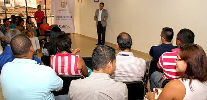 Control Interno pone al d�a en procedimientos a 40 funcionarios de Atenci�n al Ciudadano