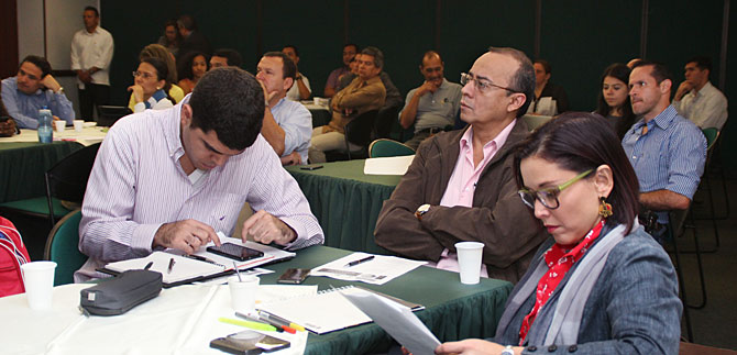 Brit�nicos muestran en Cali ventajas de las asociaciones p�blico privadas