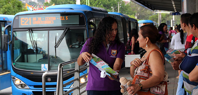 Campa�a Nada justifica la violencia contra las mujeres, se toma la Feria de Cali