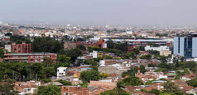 500 j�venes excombatientes reinsertados pasaron a las industrias cale�as