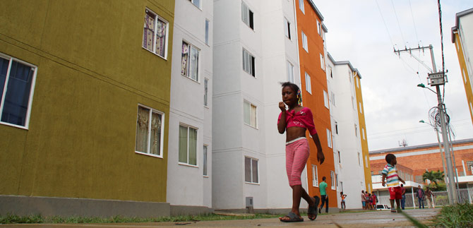 Prosigue reubicaci�n de familias del jarill�n; juzgado levanta suspensi�n