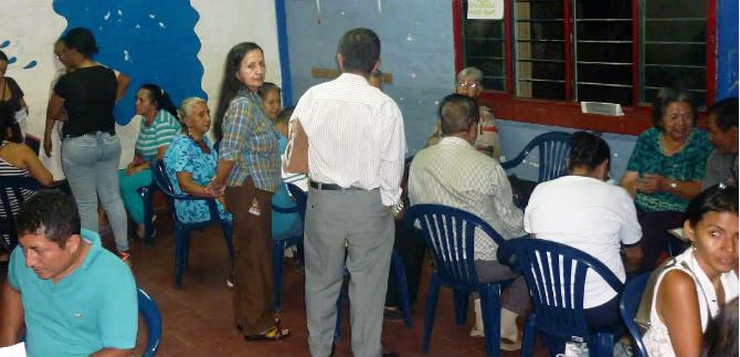 Con mesas de trabajo y brigada de servicios, Comuna 18 se prepara para Alcald�a en tu barrio